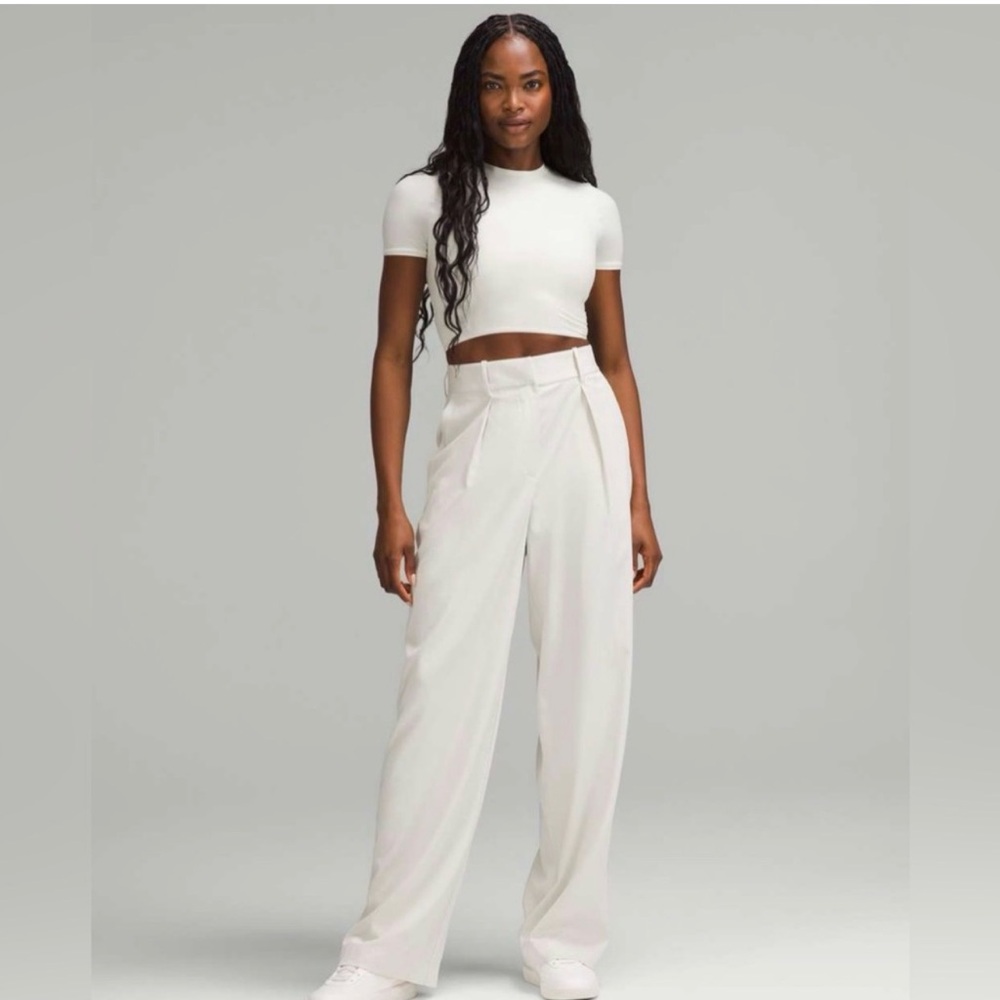 Lululemon pleat front trousers